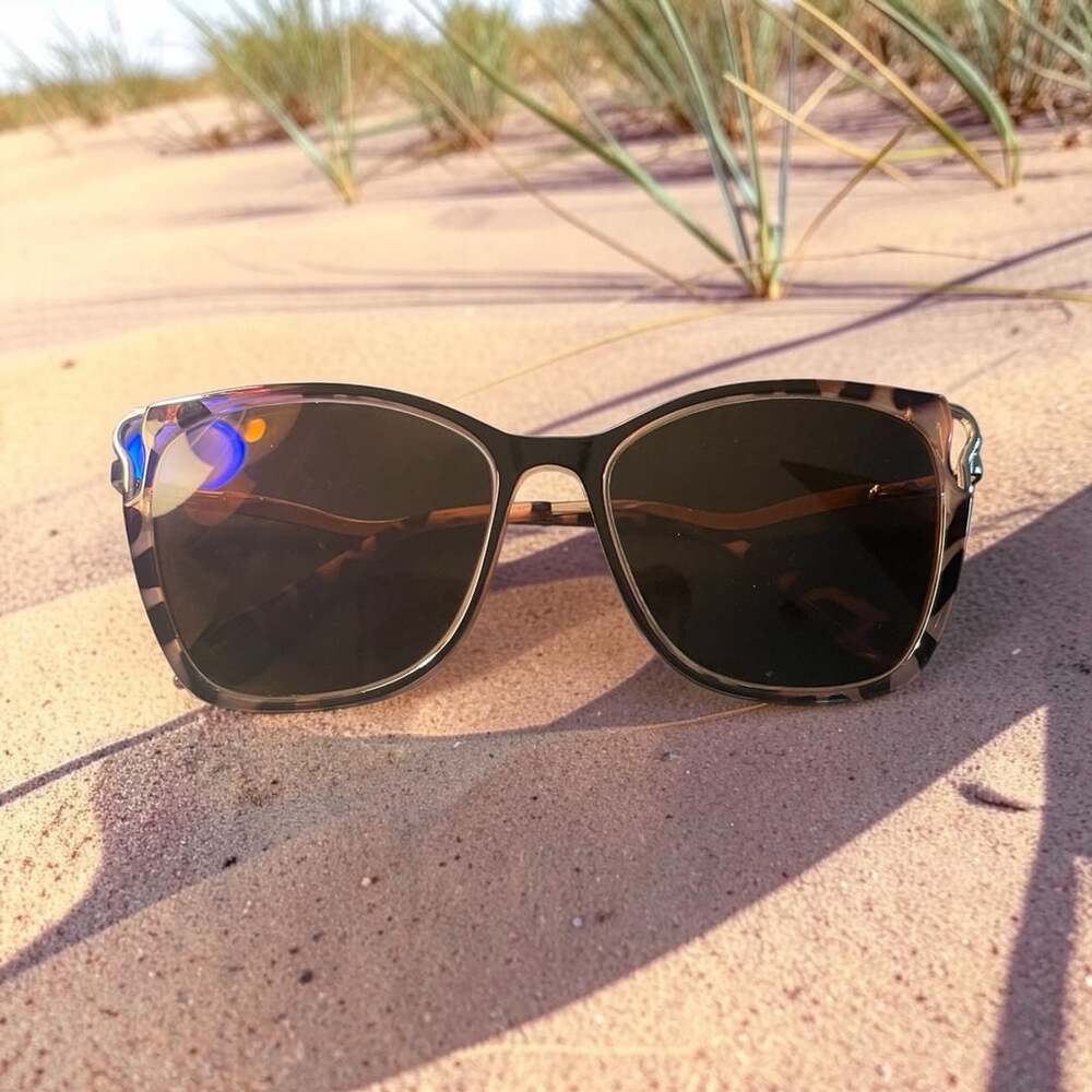 Tom Ford Sunglasses Tortoise Shell Square Gold Wave Temples